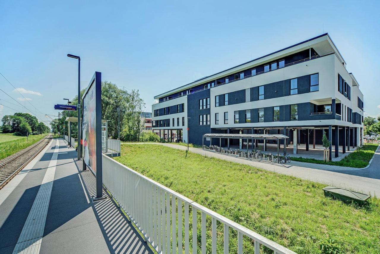 Bright: Rosenheim Aicherpark Exterior foto
